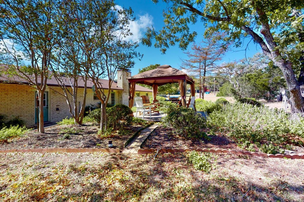Suniland Cottage Fredericksburg Eksteriør billede